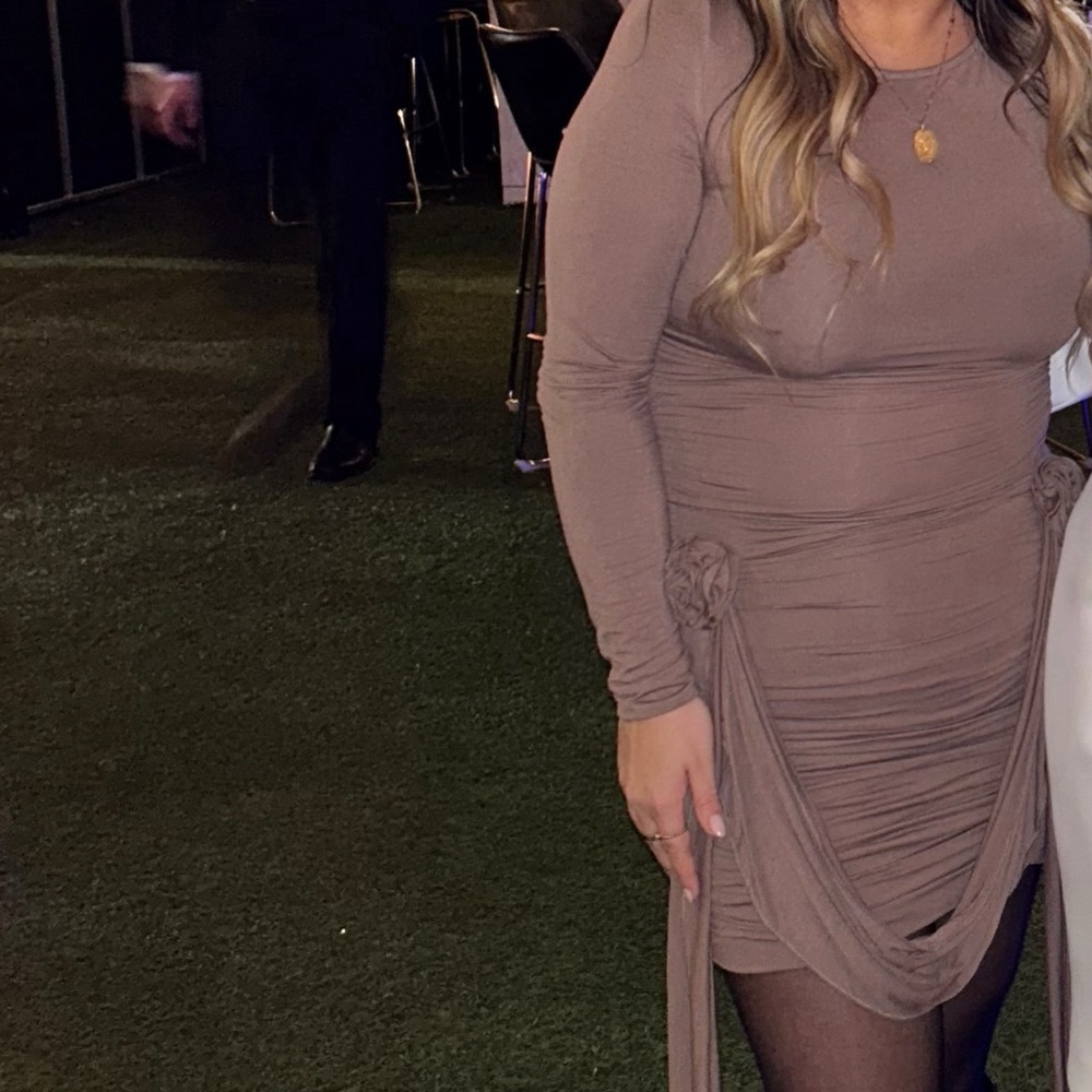 Beige long sleeve mini dress, floral detail